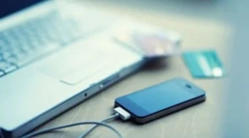 تحول تاريخي في منافذ شحن iPhone من 30-Pin وصولاً إلى USB-C